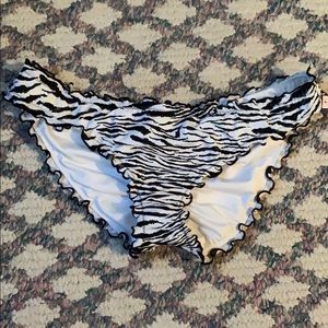 VS ruffle cheeky swim bottoms